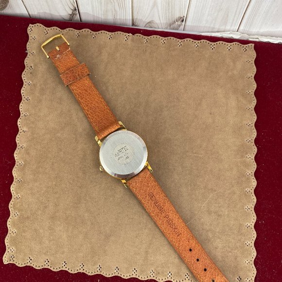 Vintage Consort Gold Tone Moon phase Date Quartz Watch - Picture 6 of 7